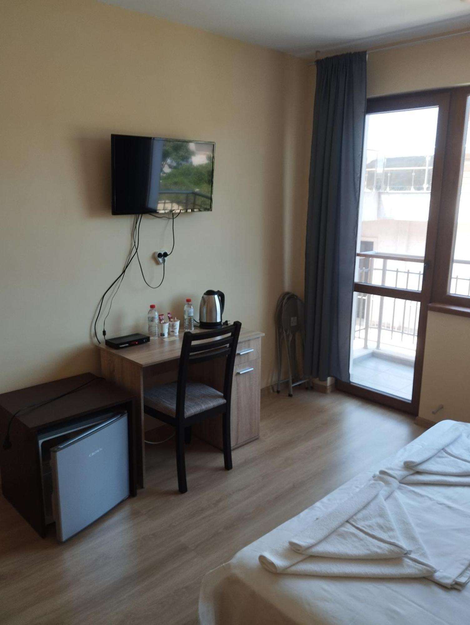 Alfa Guest Rooms With Parking Warna Zewnętrze zdjęcie