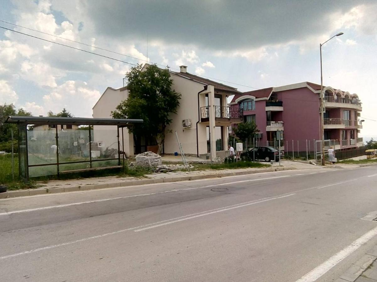 Alfa Guest Rooms With Parking Warna Zewnętrze zdjęcie