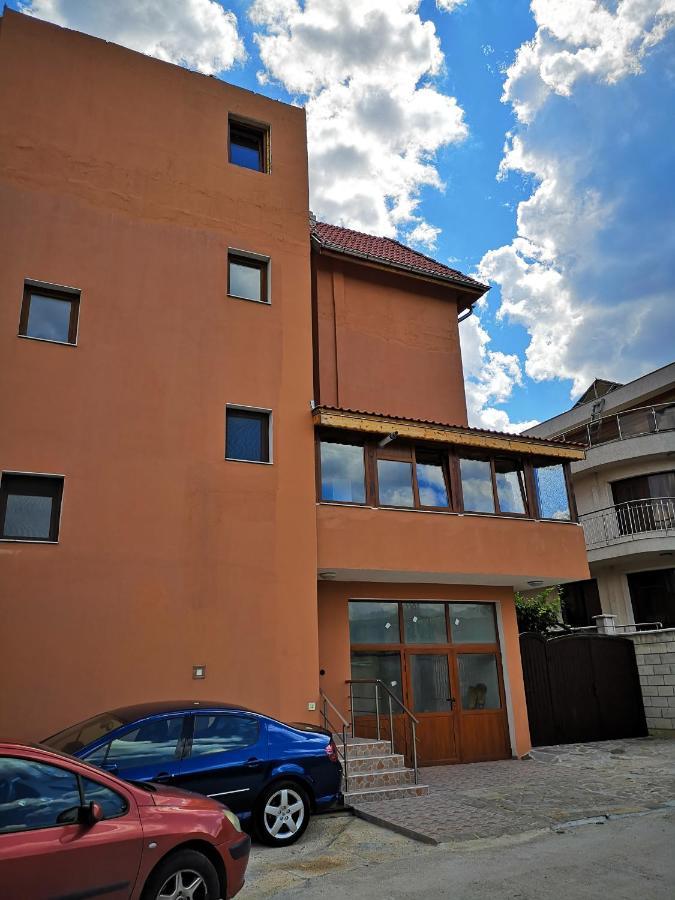 Alfa Guest Rooms With Parking Warna Zewnętrze zdjęcie
